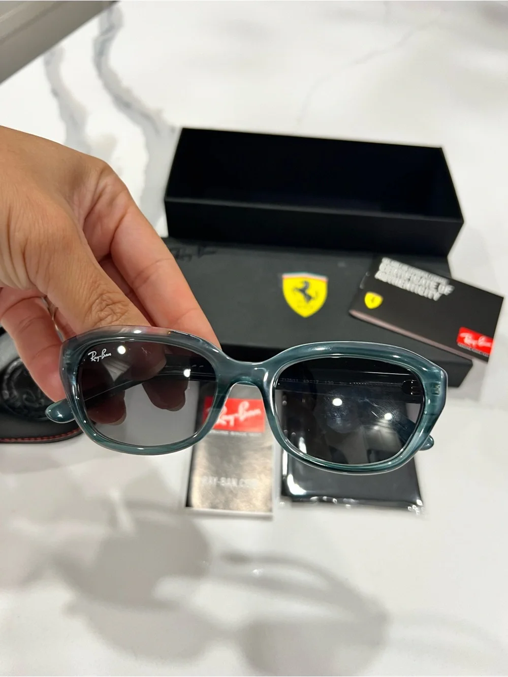 Ray-Ban must have